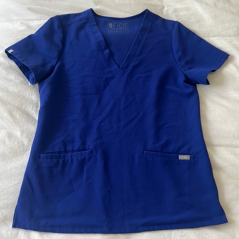 FIGS Casma Three-Pocket Scrub Top